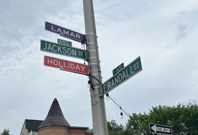 The 1600 block of Jackson Street in Riverside has paid tribute to two local sports stars with a “Lamar Jackson Holliday” Street sign. Photo by Kevin Lynch/SouthBmore.