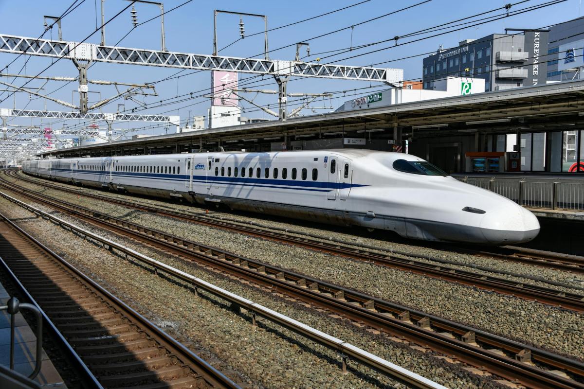 White electric train. Hamamatsu, Shizuoka, Japan. (Photo by David Dilbert for Pexels)