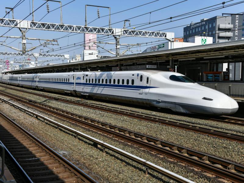 White electric train. Hamamatsu, Shizuoka, Japan. (Photo by David Dilbert for Pexels)